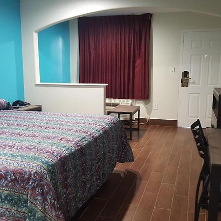 Moonlight Inn & Suites Jersey Village Bilik gambar