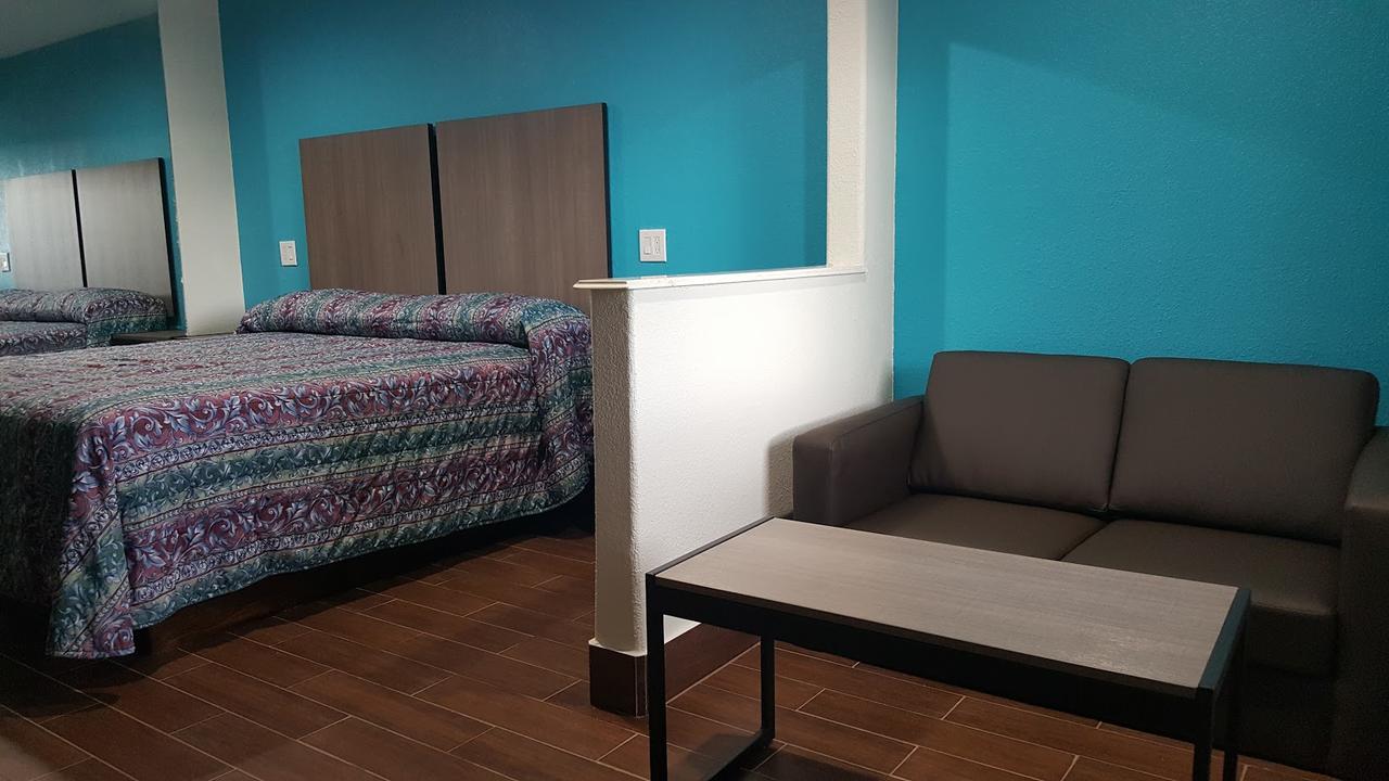 Moonlight Inn & Suites Jersey Village Bilik gambar
